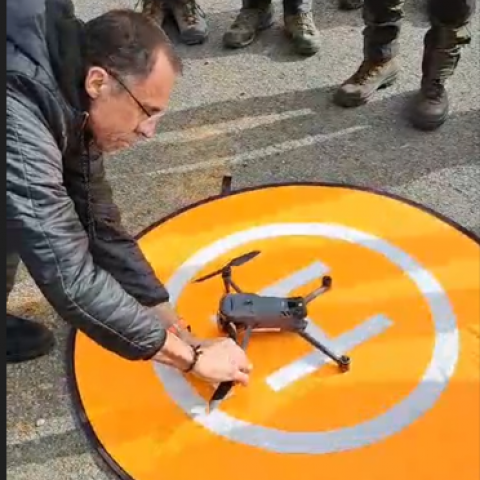 imagen de dron en helipuerto de su tamaño